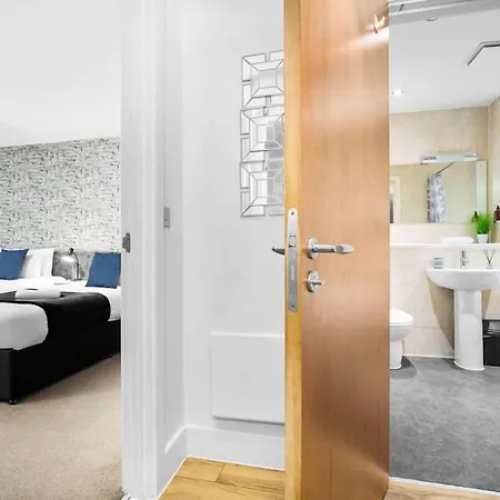 Funky Arcadian Centre Apartment By Azura Nights Birmingham Exterior photo