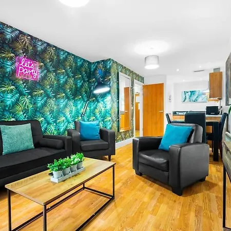 Funky Arcadian Centre Apartment By Azura Nights Birmingham Exterior photo
